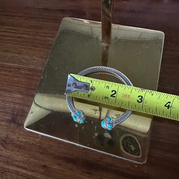 Silver and Blue Gemstone Cuff Bracelet - Picture 4 of 4